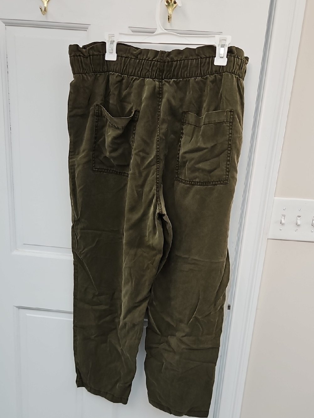 Loft Green Pants - Picture 2 of 4